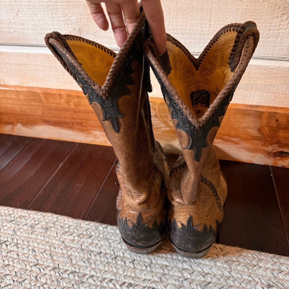 JB Dillon Western Boots tooled leather snipped toe brown braided accent - Picture 3 of 8
